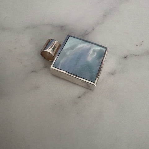 Hoana Blue Pendant