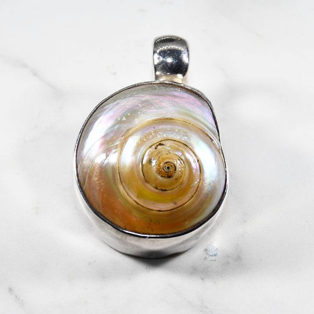 Meki Pearlized Shell Pendant