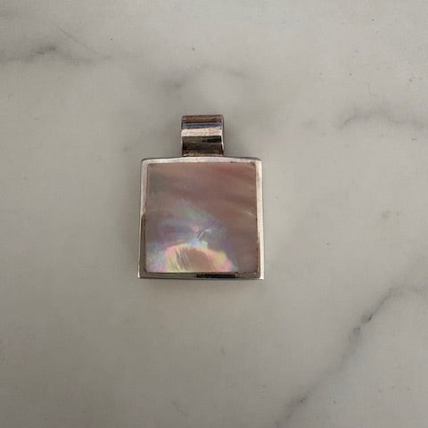 Hoana Pink Mother of Pearl Pendant